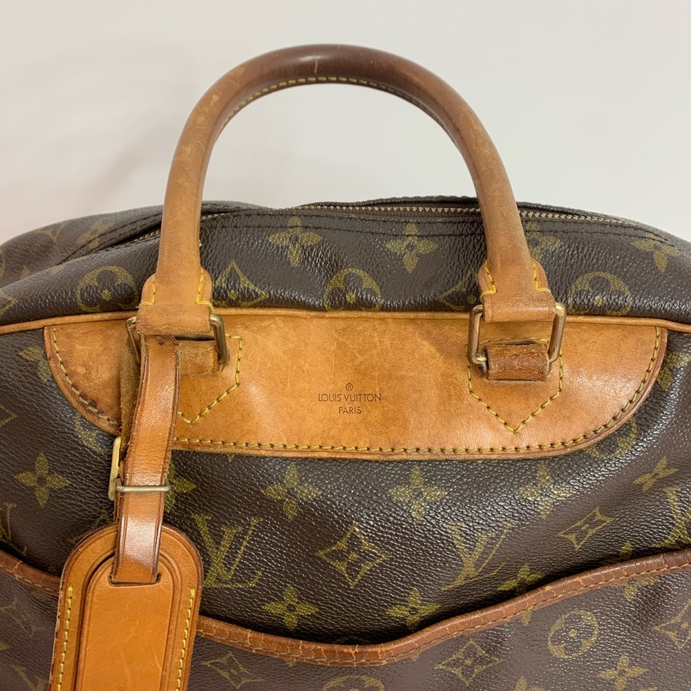 Authentic LOUIS VUITTON Deauville Monogram Handbag - Picture 3 of 13